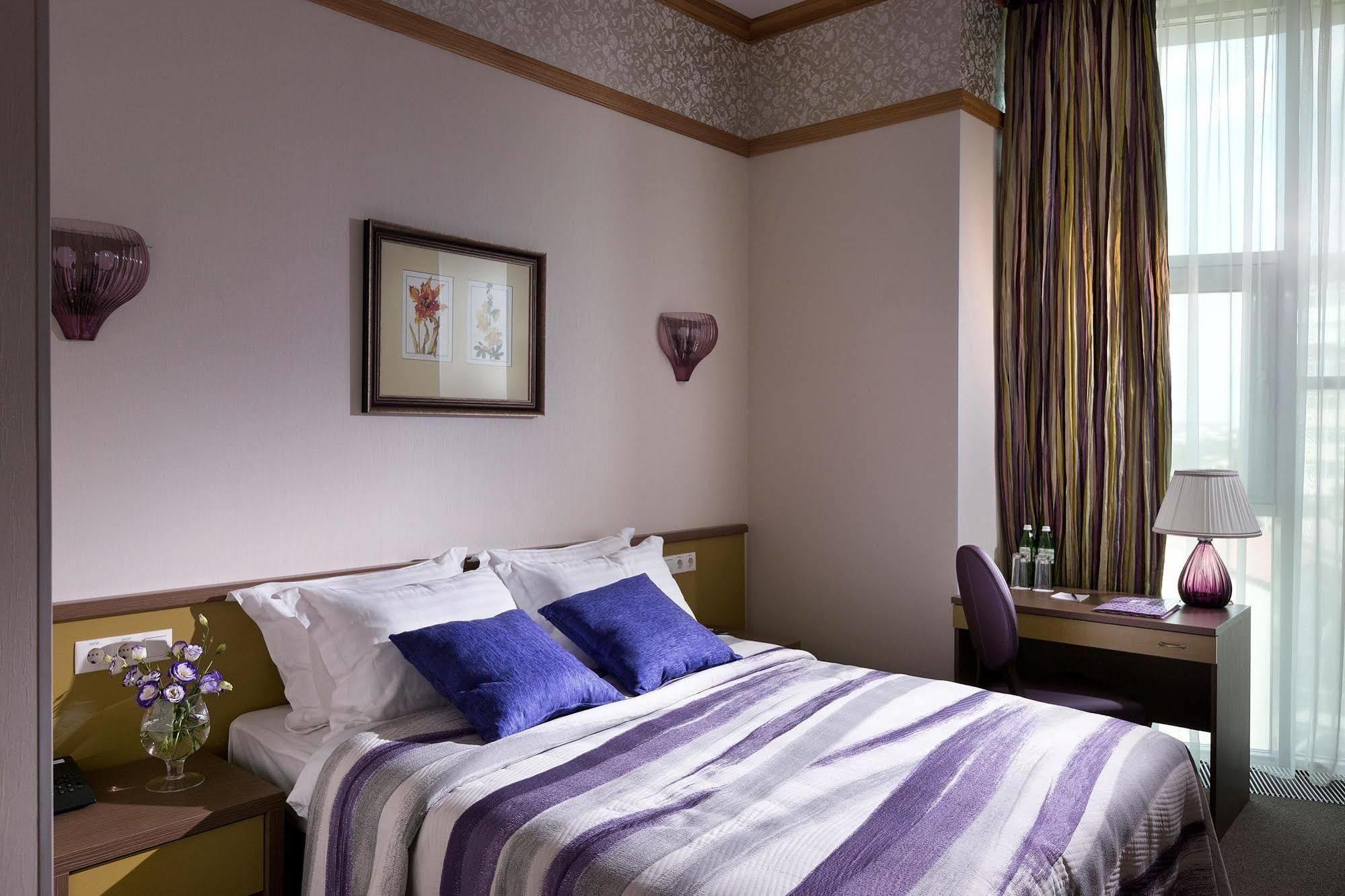 Iris Art Hotel Harkiv Exterior foto