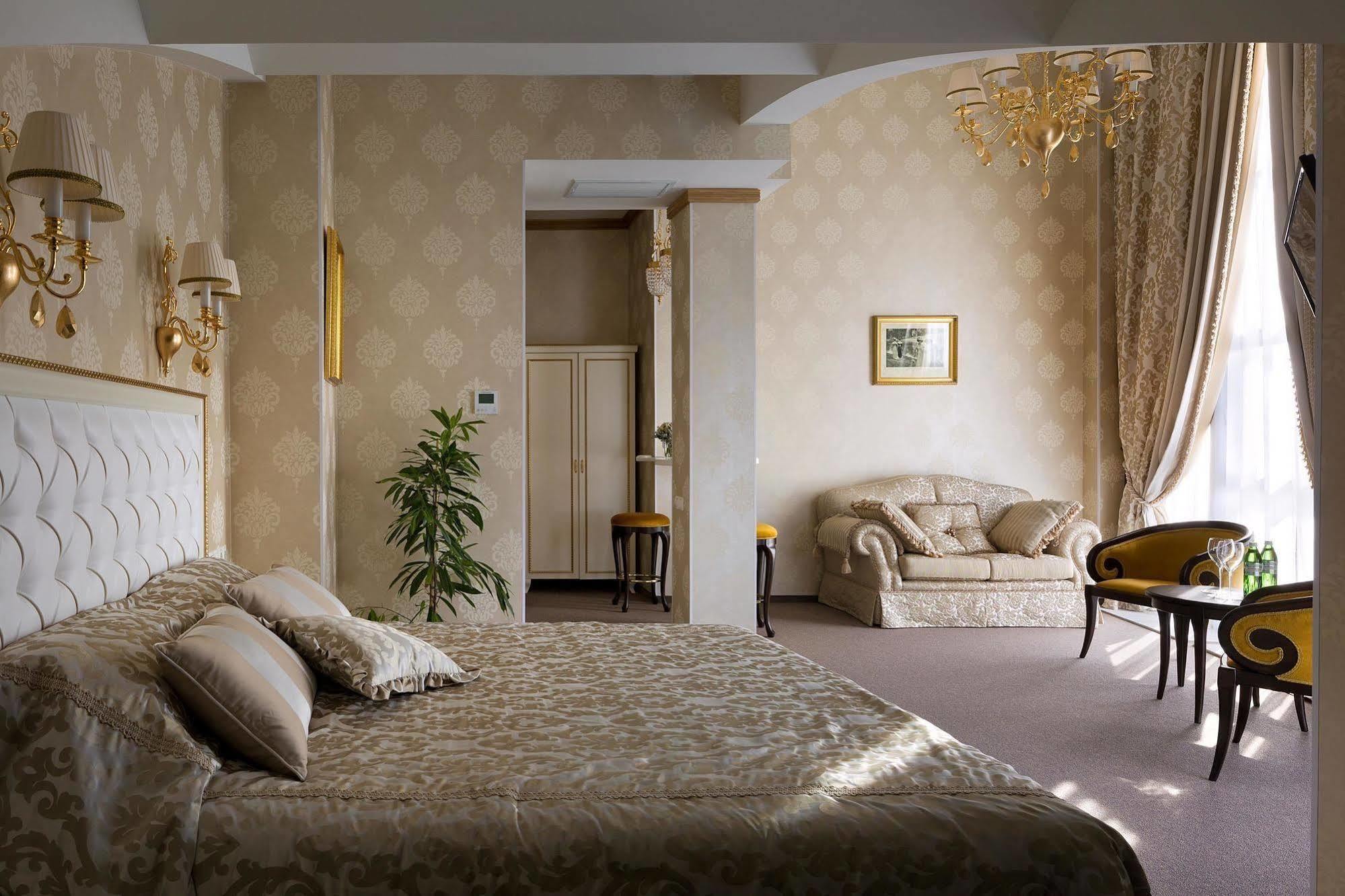 Iris Art Hotel Harkiv Exterior foto