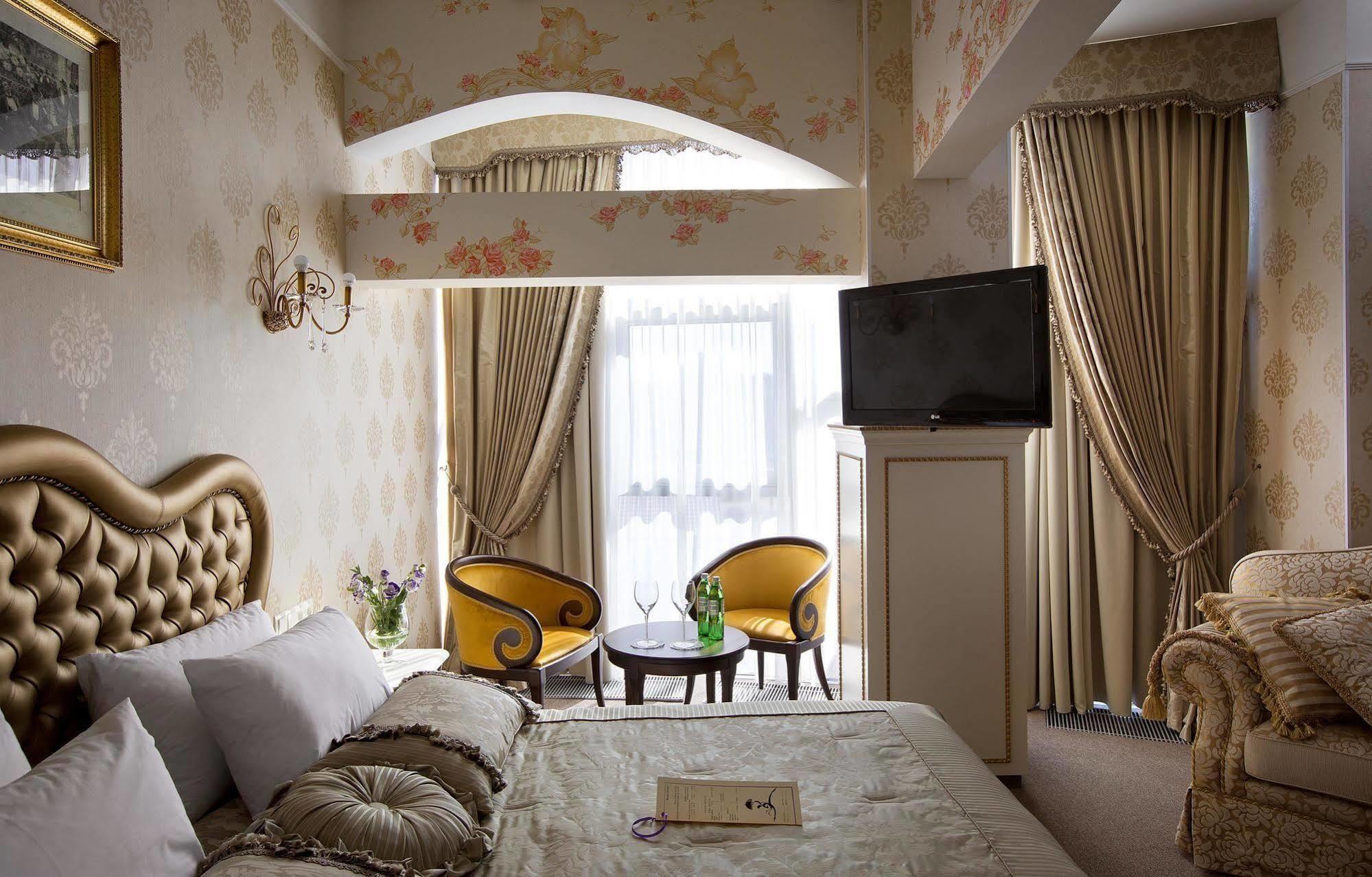 Iris Art Hotel Harkiv Exterior foto